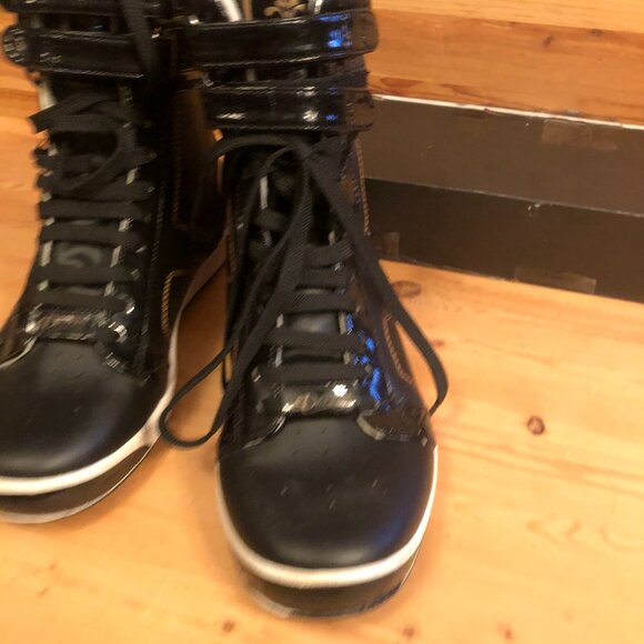 House of Dereon Patent Leather High Top Sneakers Shooties-SO LUXE! - Picture 8 of 16